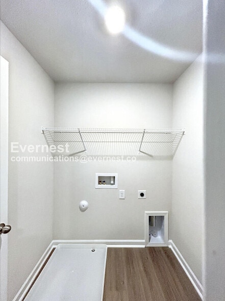 Building Photo - 2156 Willow Gln Dr