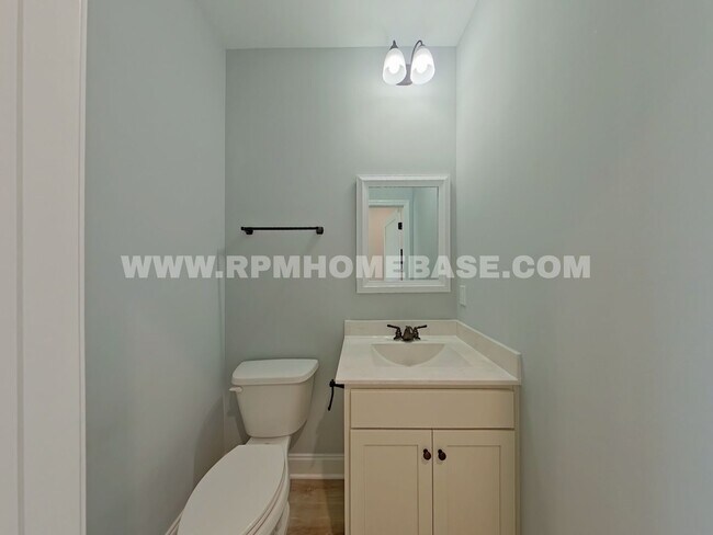 Building Photo - Elegant, 4 Bed, 3.5 bath Nearly New & Move-In Ready in Shalimar
