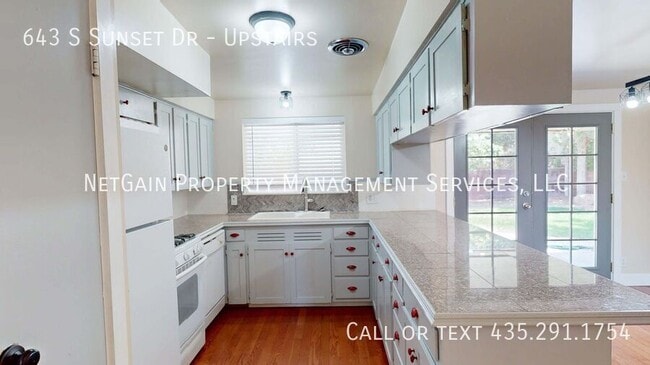 Building Photo - 643 S Sunset Dr