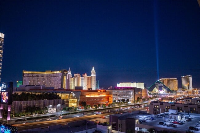 Building Photo - 4525 Dean Martin Dr