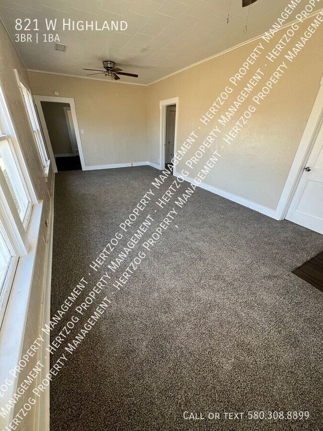 Building Photo - 821 W Highland-