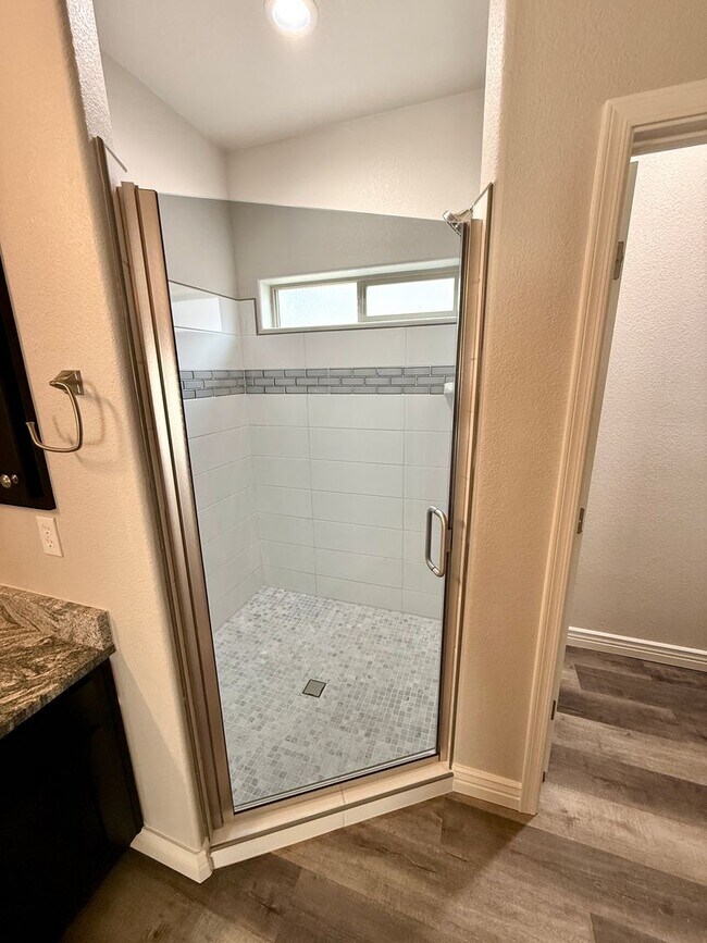 Building Photo - Gorgeous 2025 Built 3 Bedroom 2 Bath Home! *HOME IS CURRENTLY OCCUPIED, PLEASE DO NOT DISTURB THE...