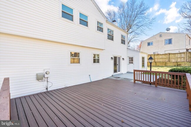 Building Photo - 9356 Birchwood Ct