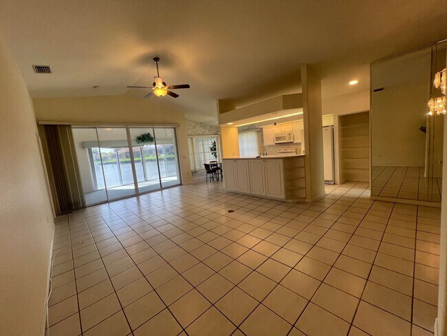 Building Photo - $2,095 ** AVAIL 9/1/25 ** LAKE SUZY ** 3 Bed / 2 Bath, Single Family Home with Lake View