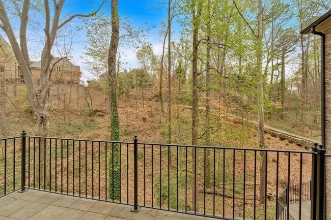 Building Photo - 115 Mount Paran Ridge