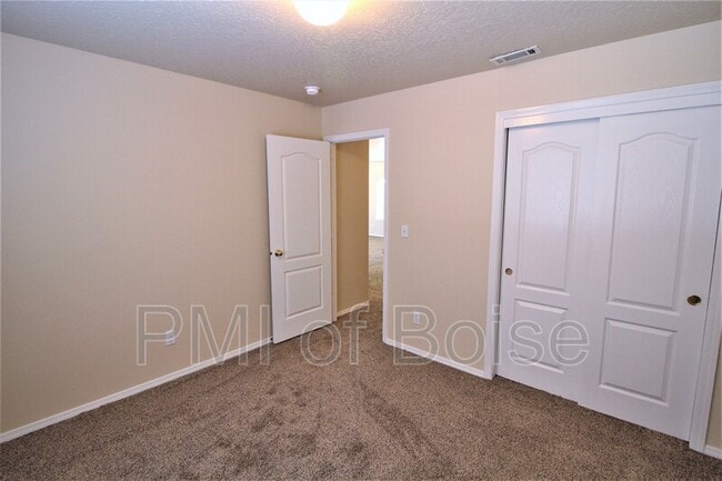 Building Photo - 4353 S Wildbrook Ave