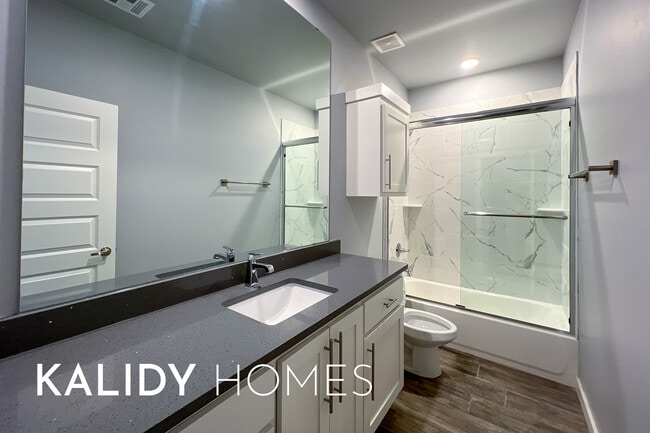 Building Photo - 214 Olde Ml Ct