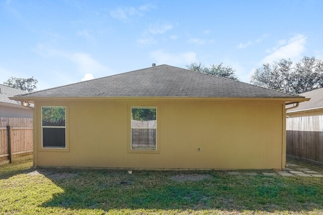 Building Photo - 24214 Silver Maple Dr