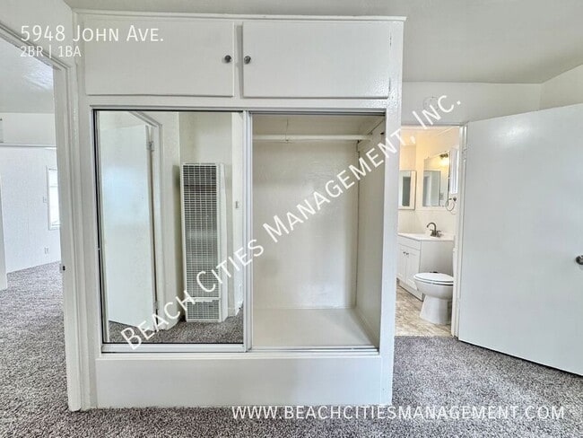 Building Photo - 5948 John Ave
