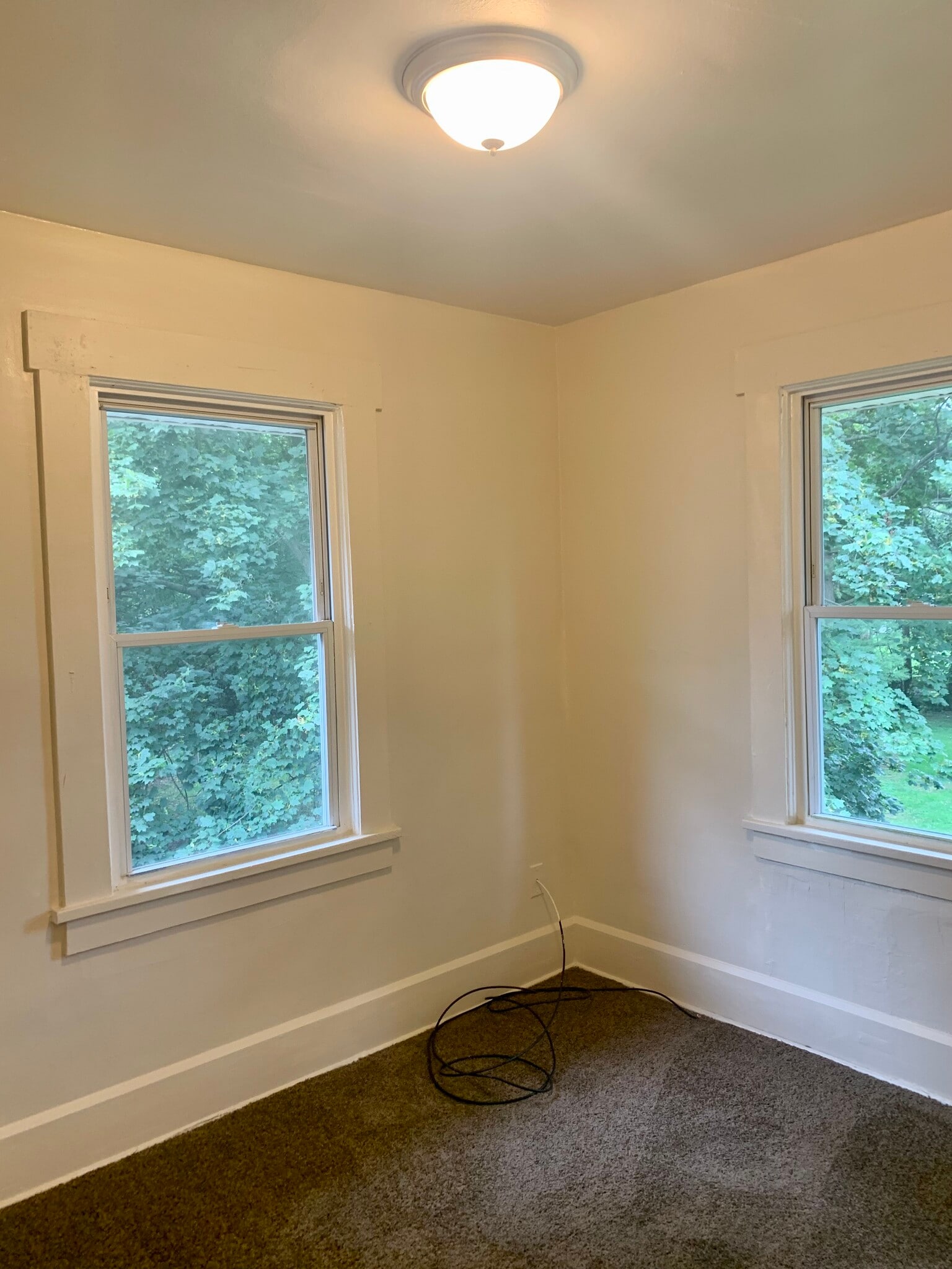 Building Photo - 1729 Edwards Ave NE