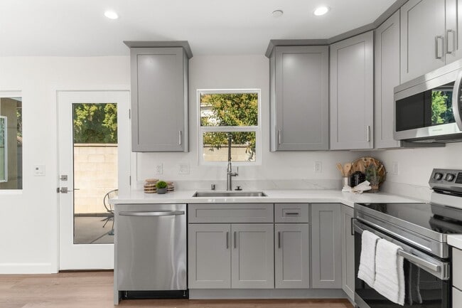 Building Photo - Brand New 2-Bedroom 1-Bathroom ADU in Glen...
