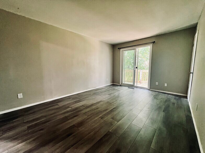 Living Room - 238 Palmer Dr