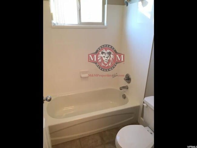 Building Photo - Beautiful 4 Bd 2.5 Bath Home in Sandy