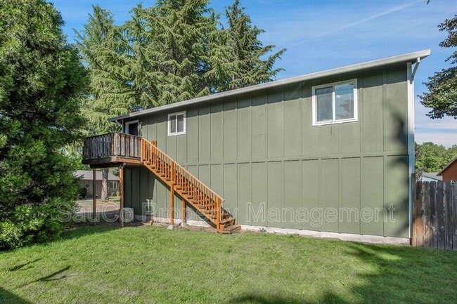 Building Photo - 2423 NW 3rd Ave