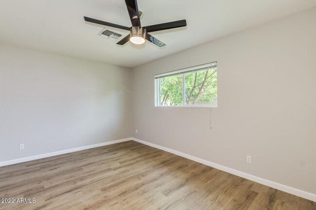 Building Photo - 2030 N 38th Pl