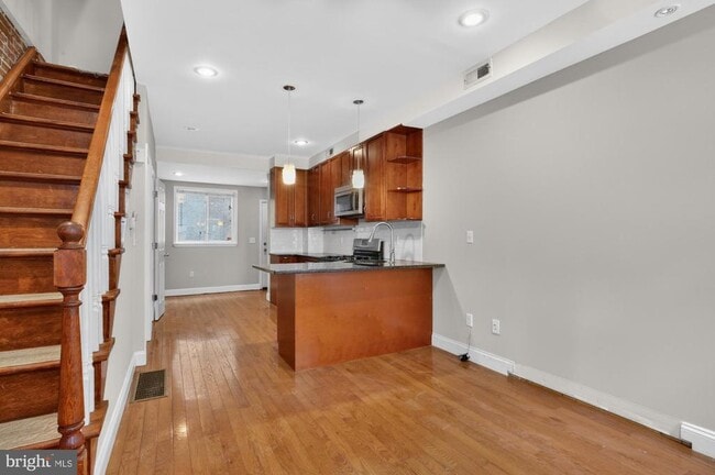 Building Photo - 1304 S Fairhill St