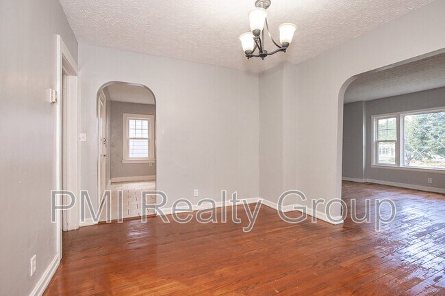 Building Photo - 3581 Ingleside Rd