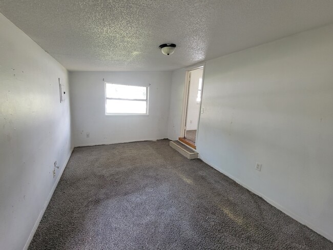 Primary Photo - 702 22nd St
