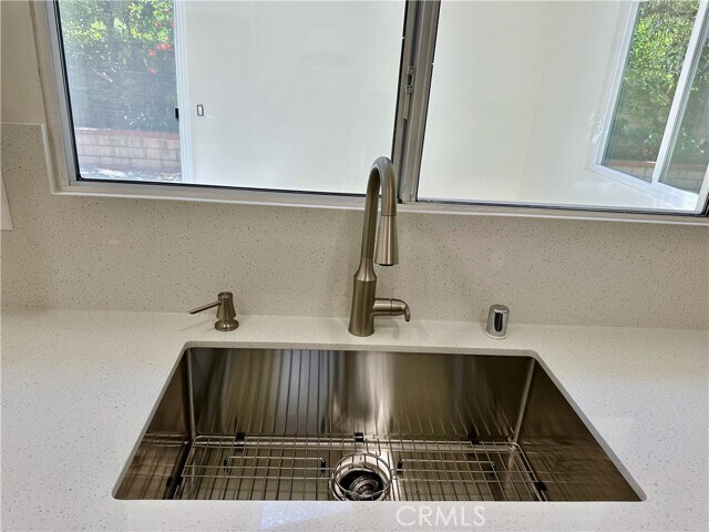 Building Photo - 15 Butler St