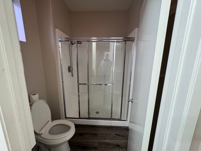 Building Photo - Beautiful 3 Bedroom, 2 1/2 Bath Condo, In Riverside