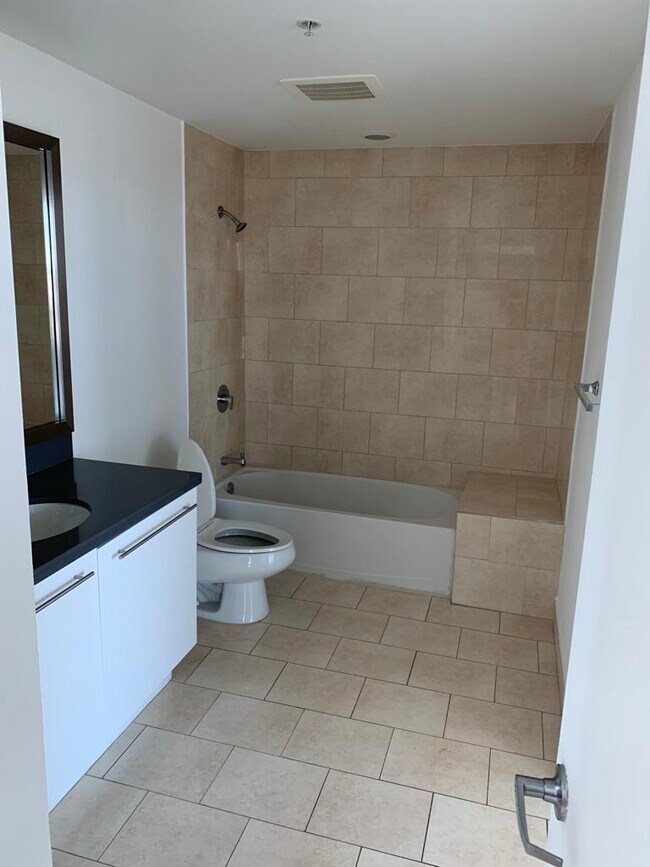 Building Photo - 90 SW 3rd St