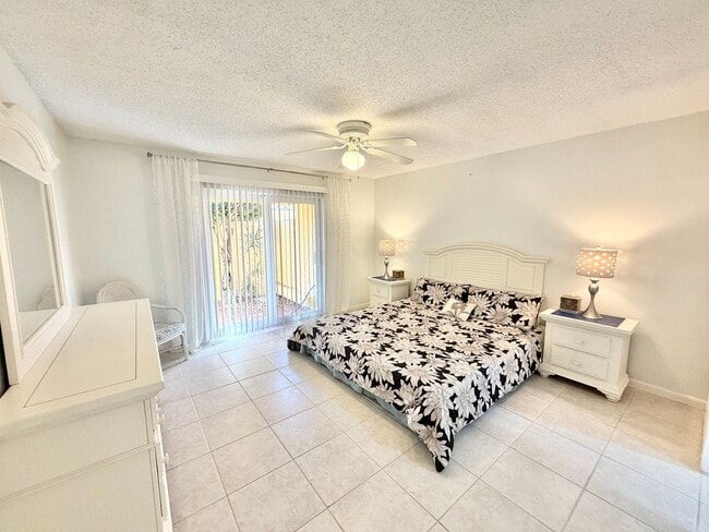 Building Photo - ** GLADES COUNTRY CLUB ** 2 BED / 2 BATH - VILLA - BUNDLED GOLF MEMBERSHIP - ANNUAL RENTAL