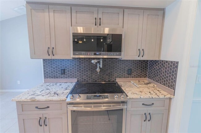 Building Photo - 3908 Rosedale Dr