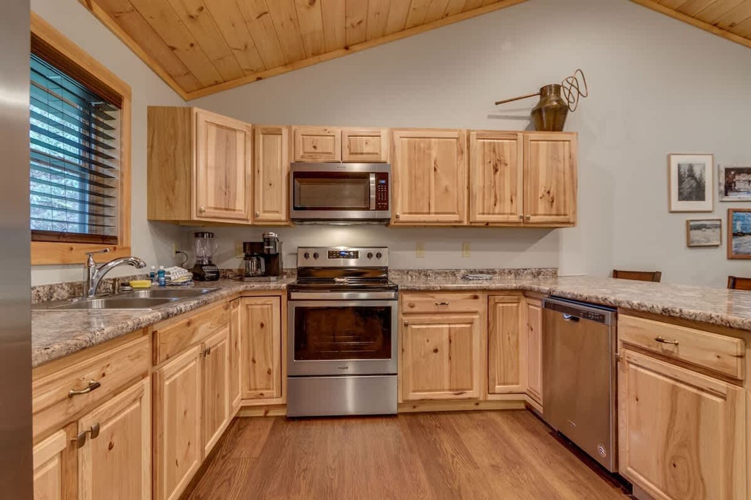 Building Photo - 5151 Riversong Way