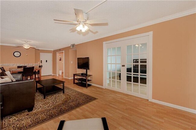Primary Photo - 3800 S Ocean Dr