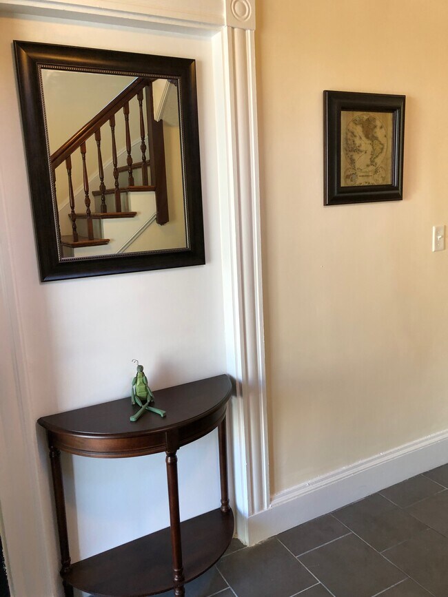 Building Photo - 21 Rogers Rd