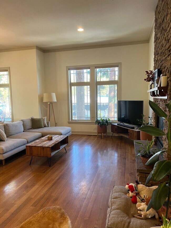 Building Photo - Beautiful NWX Home!