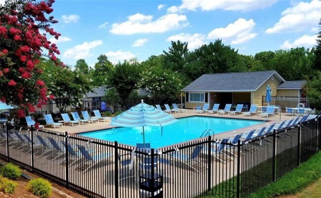 Building Photo - 1468 Briarwood Rd NE