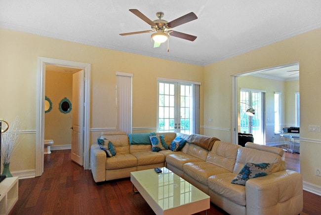 Building Photo - 516  Flamingo Drive