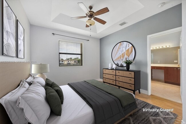 Building Photo - 3728 NE 3rd Ct