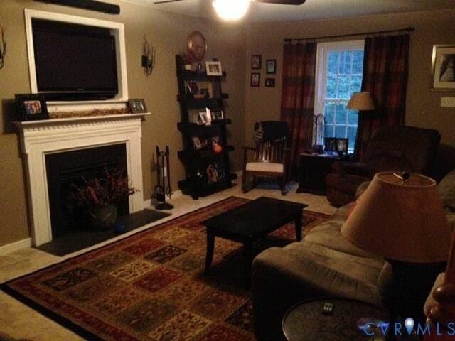 Building Photo - 1935 E Old Mountain Rd