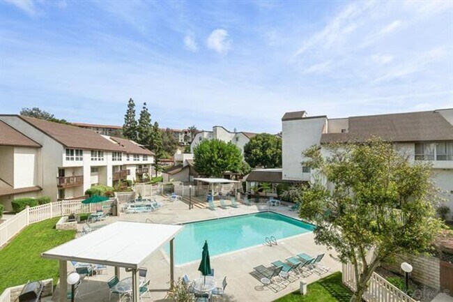 Building Photo - Charming Upgraded 1 Bed/1 Bath Condo at Mission Verde!