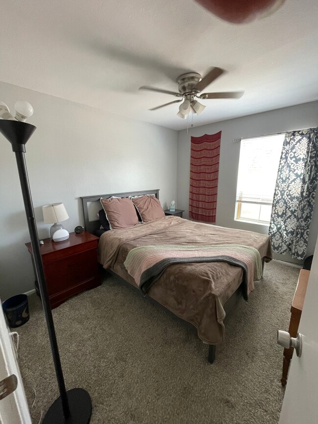 Building Photo - 726 S Nebraska St