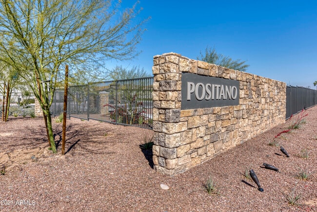Building Photo - 8410 W Palmaire Ave