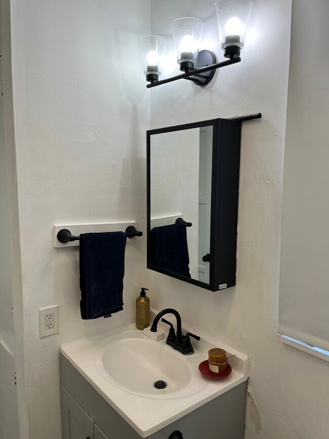 Building Photo - 252 San Francisco Ave