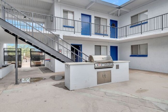 Building Photo - U of A Affordable housing!!! Affordable 2 ...