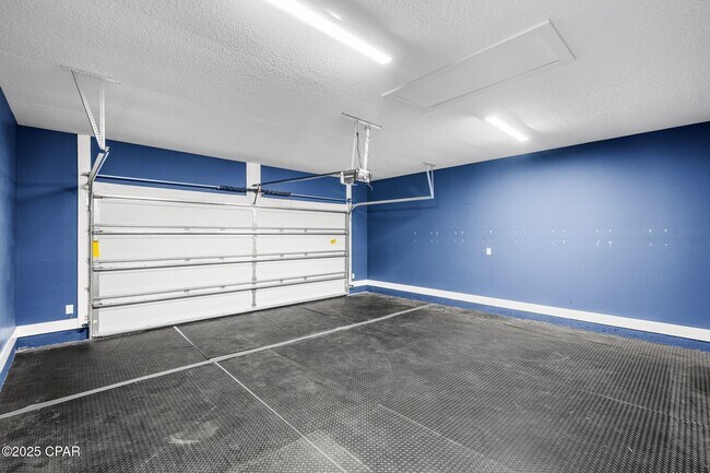 Building Photo - 1301 Savory Ct