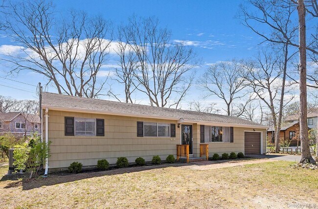 Building Photo - 37 Noyack Harbor Rd