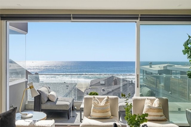 Building Photo - 2406 Ocean Dr