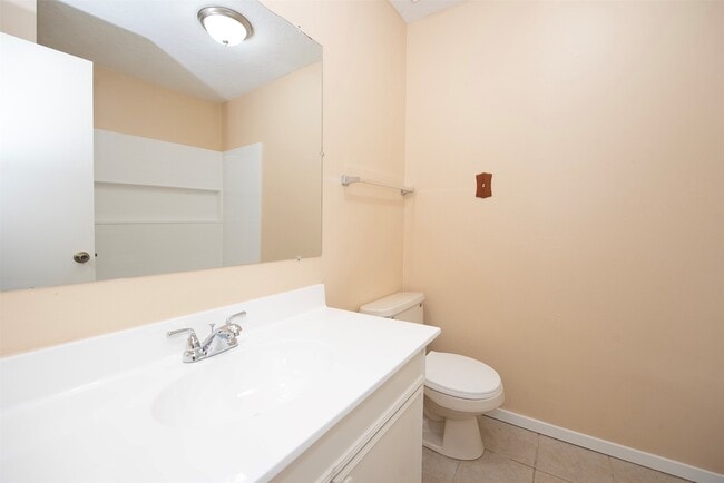 Building Photo - 4843 Beechaven St