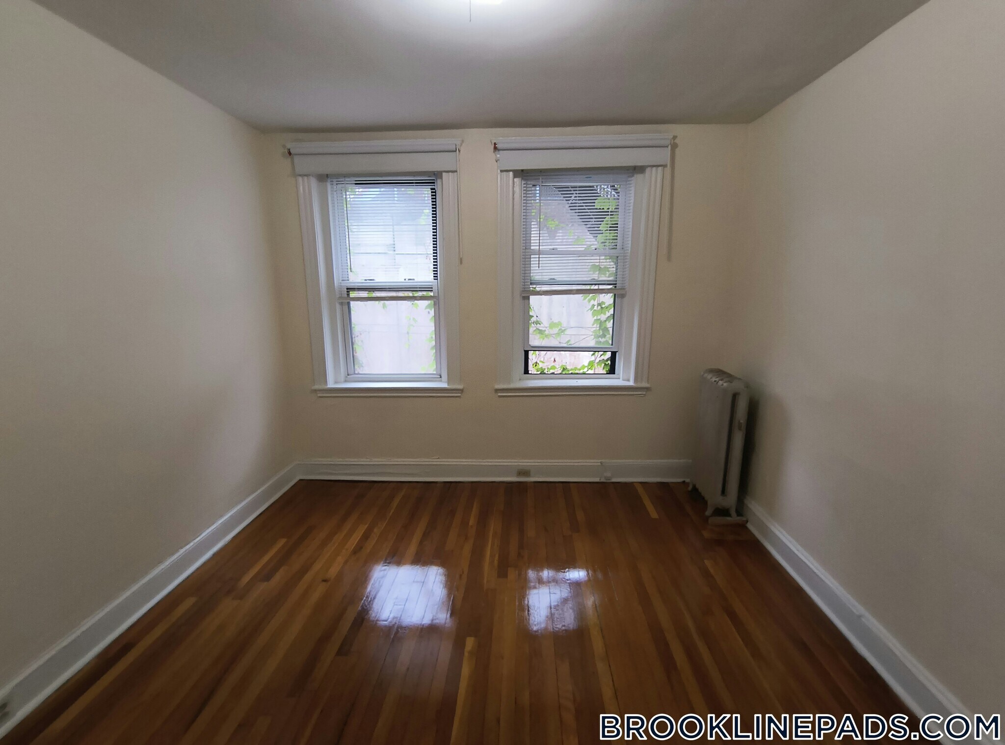 Building Photo - 360 Riverway