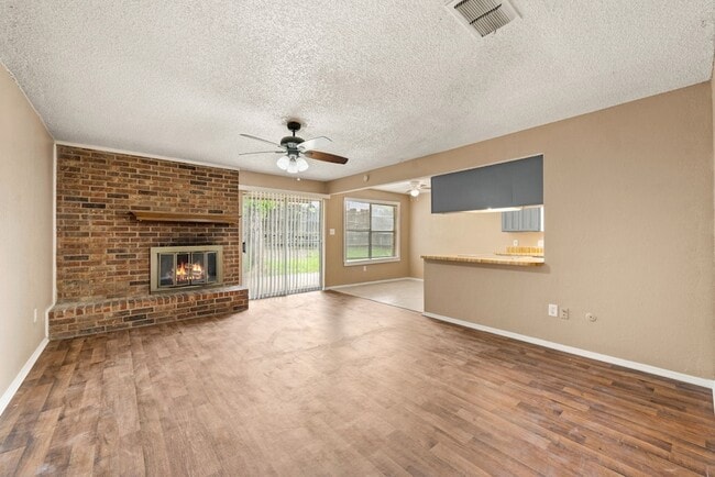 Building Photo - 6333 Scott Ct