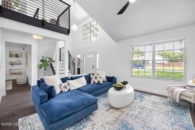Building Photo - 14352 Crystal Cove Dr S