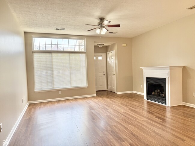 Building Photo - 8272 Enclave Blvd