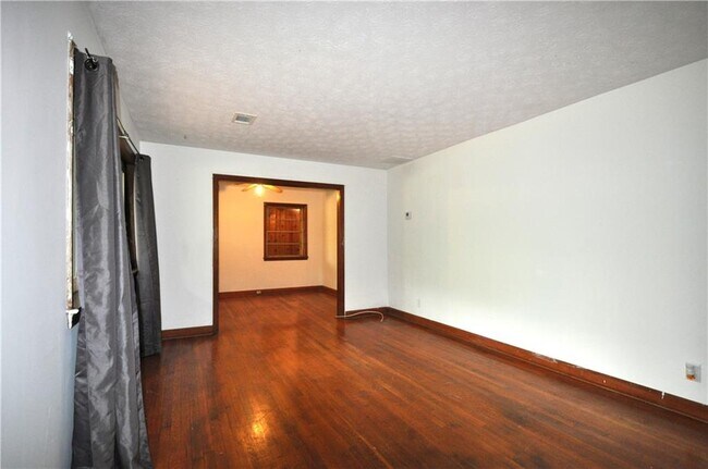 Building Photo - 486 Pegg Rd SW
