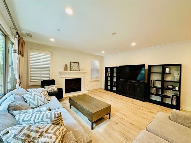 Building Photo - 84 Hazelton